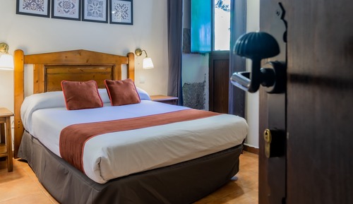 Superior-Doppel- oder -Zweibettzimmer