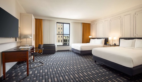 Standard-Doppelzimmer, 2 Queen-Betten, barrierefrei, Eckzimmer (Mobility & Hearing, Bathtub)