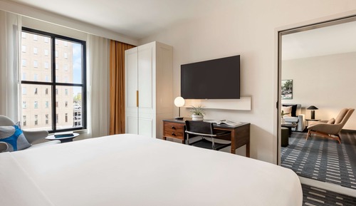 Presidential-Suite, 1 King-Bett (Heritage)