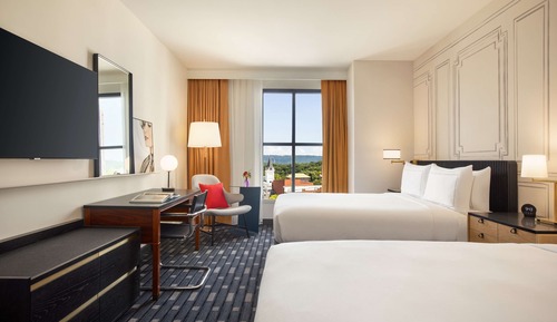 Standard-Doppelzimmer, 2 Queen-Betten, barrierefrei (Mobility & Hearing, Roll-in Shower)