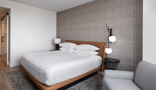 Club-Zimmer, 1 King-Bett, Nichtraucher, Blick auf den Innenhof