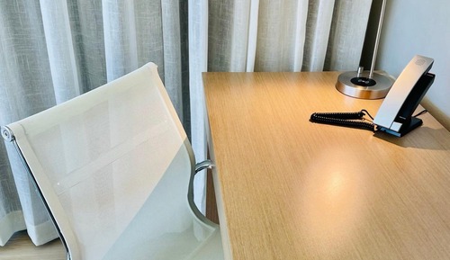 Zimmer, 1 King-Bett und Schlafsofa, barrierefrei (Cityscape Apartment Suite Accessible)