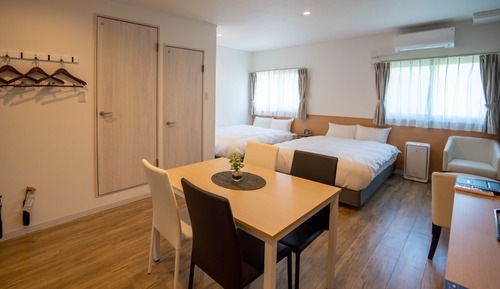 Deluxe-Zweibettzimmer (check-in is not available after 11PM)