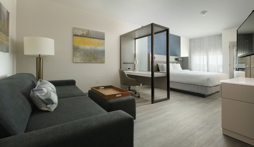 Suite, 1 King-Bett (Mobility Accessible, Tub)