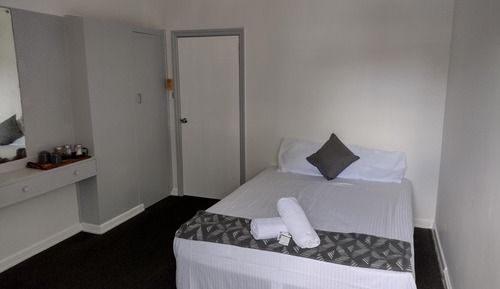 Doppelzimmer, Gemeinschaftsbad