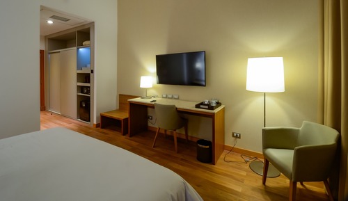 Standard-Doppel- oder -Zweibettzimmer, mit Bad