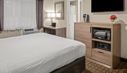 Room 609 - King Cabin