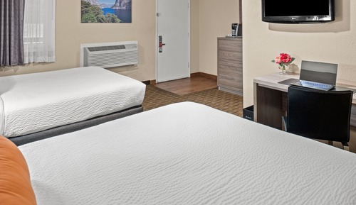 Room 604 - Double Queen