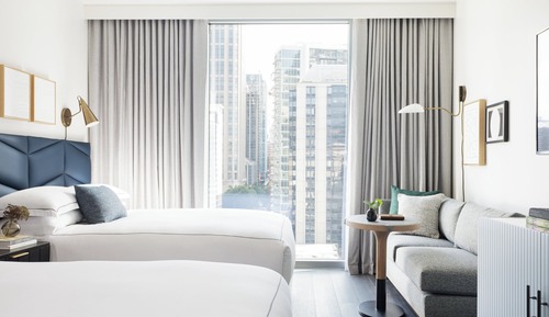 Zimmer, 2 Queen-Betten, Stadtblick