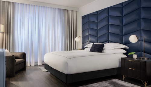 Zimmer, 1 King-Bett, Stadtblick