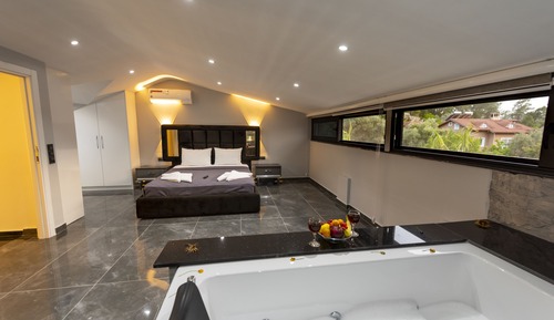 Luxury-Villa, Mehrere Betten, Whirlpool, Poolblick