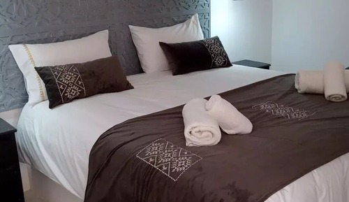 Comfort-Zimmer, Terrasse, zum Innenhof hin