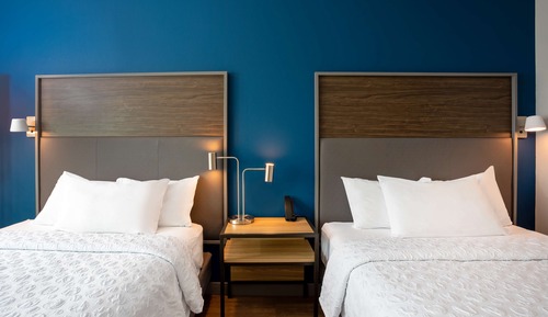 Zimmer, 2 Queen-Betten