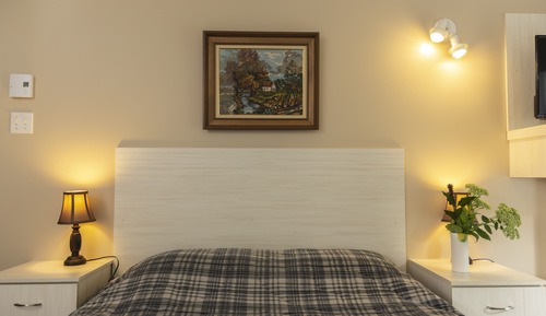 Standardzimmer, 1 Queen-Bett und Schlafsofa, Balkon, eingeschränkter Meerblick