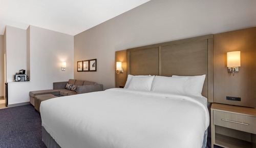 Zimmer, 1 King-Bett und Schlafsofa, Nichtraucher (Upgrade)