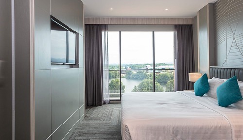 Breeze Executive Suite