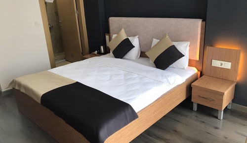 Deluxe Room, City View