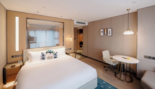 Premium-Zimmer, 1 King-Bett (Walk-In Shower)