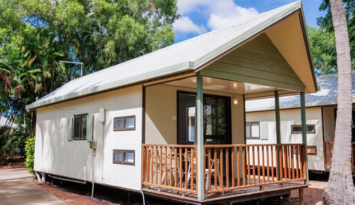 Holzhütte, Poolblick