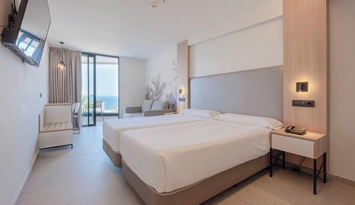 Dreibettzimmer, eingeschränkter Meerblick