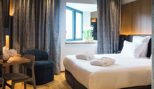 Classic-Doppel- oder -Zweibettzimmer