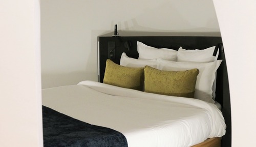 Exclusive-Suite