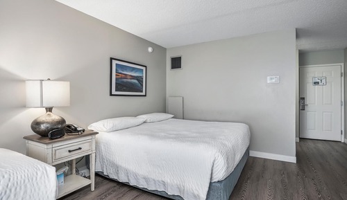 Zimmer, Mehrere Betten, Whirlpool (FBSDK)