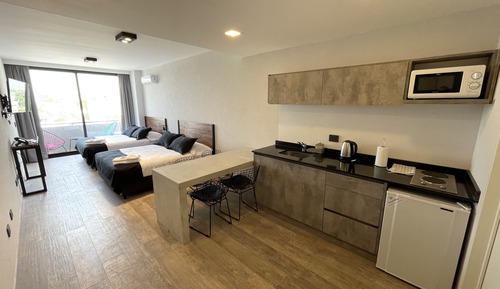 Deluxe-Vierbettzimmer, Balkon