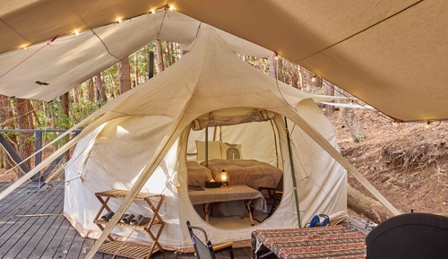 Premium-Zelt, 3 Einzelbetten, Nichtraucher (Bell Tent1, 2 Beds+2 Camping cots)