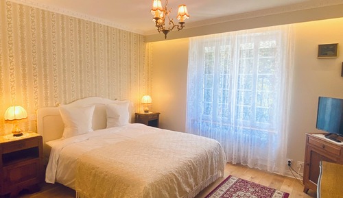 Comfort-Doppelzimmer, eigenes Bad, Poolblick