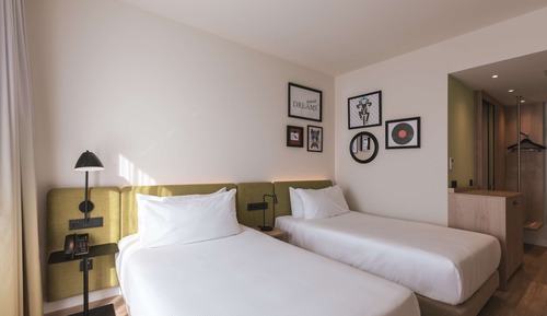 Familien-Zweibettzimmer (Connecting)
