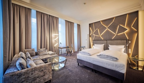 Deluxe-Suite, 1 King-Bett, Badewanne, Stadtblick