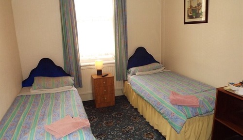 Zweibettzimmer, Gemeinschaftsbad