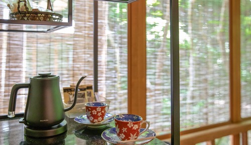 Japanese Traditional Room (8 Tatami Mats with bath, can't serve dinner after 7 P.M.)