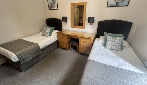 Zweibettzimmer, mit Bad