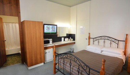 Economy-Doppelzimmer, 1 Doppelbett, mit Bad (1st Floor)