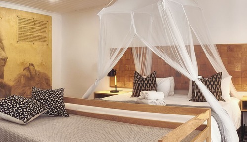 Classic-Doppel- oder -Zweibettzimmer