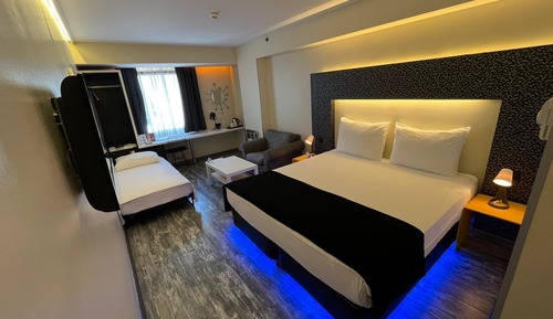 Standard Double Room with Extra Bed