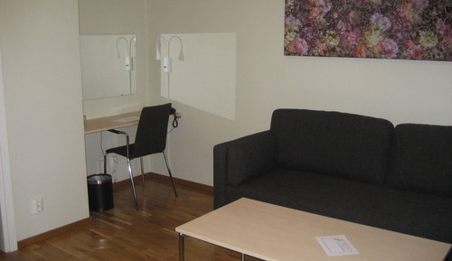 Dreibettzimmer (2 single beds and 1 sofa bed)