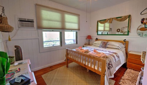 Zimmer (The Ka'uhane Room)