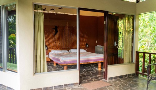 Standard-Doppelzimmer, 1 King-Bett, Terrasse, zum Garten hin