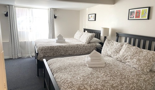 Business-Zimmer, eigenes Bad, Erdgeschoss