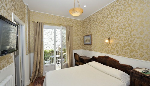 Classic-Doppel- oder -Zweibettzimmer