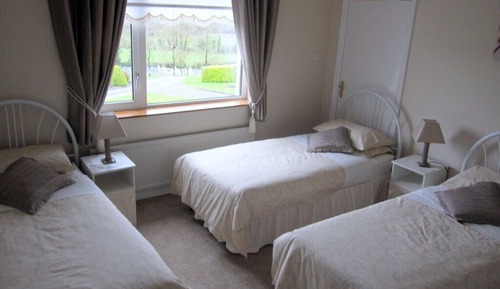 Dreibettzimmer, mit Bad