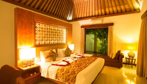 Villa, 4 Schlafzimmer, eigener Pool