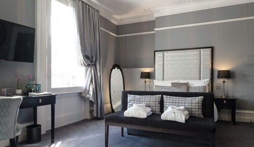 Standard-Doppel- oder -Zweibettzimmer