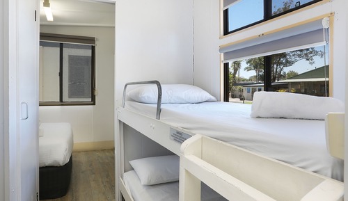 Basic-Ferienhütte (Sleeps 4 - Dog Friendly)