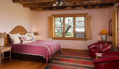 Signature-Vierbettzimmer, 1 King-Bett und Schlafsofa, Kamin, Bergblick