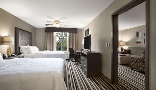 Suite, 2 Queen-Betten, Eckzimmer