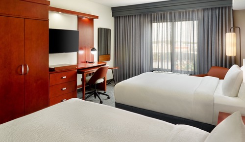 Zimmer, 2 Queen-Betten (Mobility Accessible, Roll-in Shower)